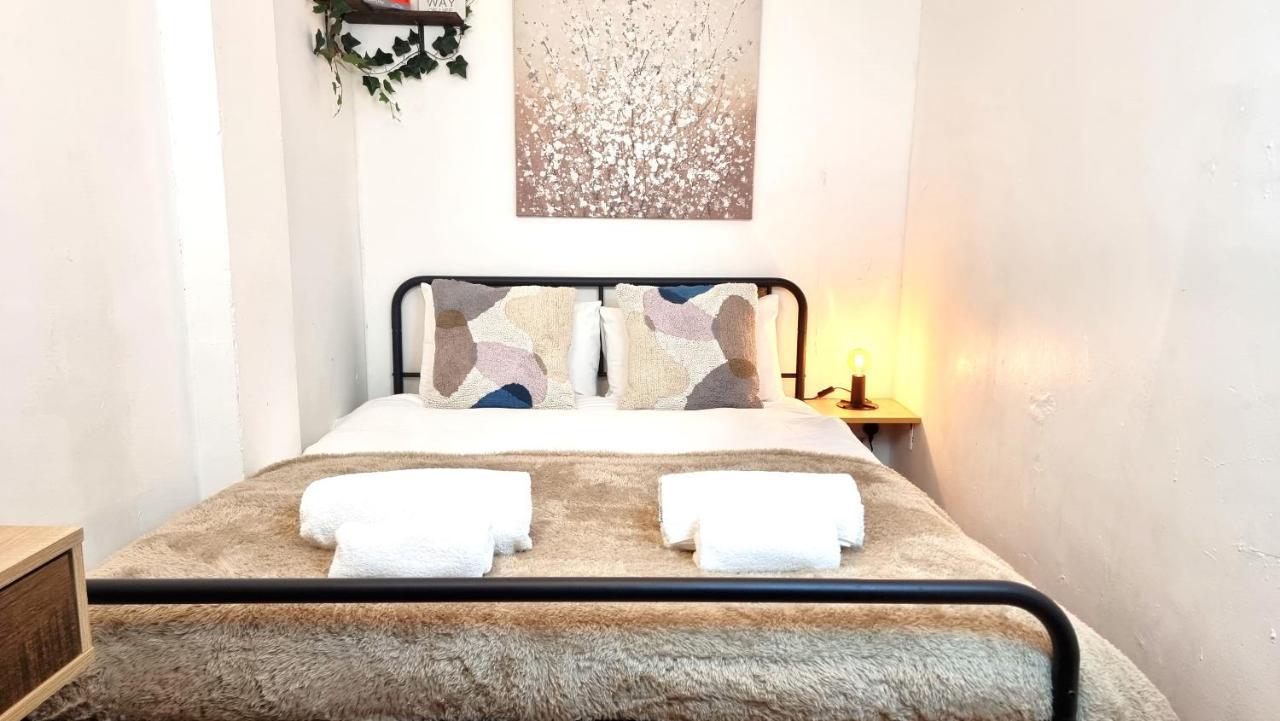3 Bed Flat O2 Arena Dyson House Apartment Лондон Екстериор снимка